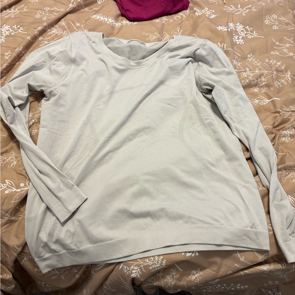 Lululemon - Swiftly Tech Long Sleeve 2.0 *Race